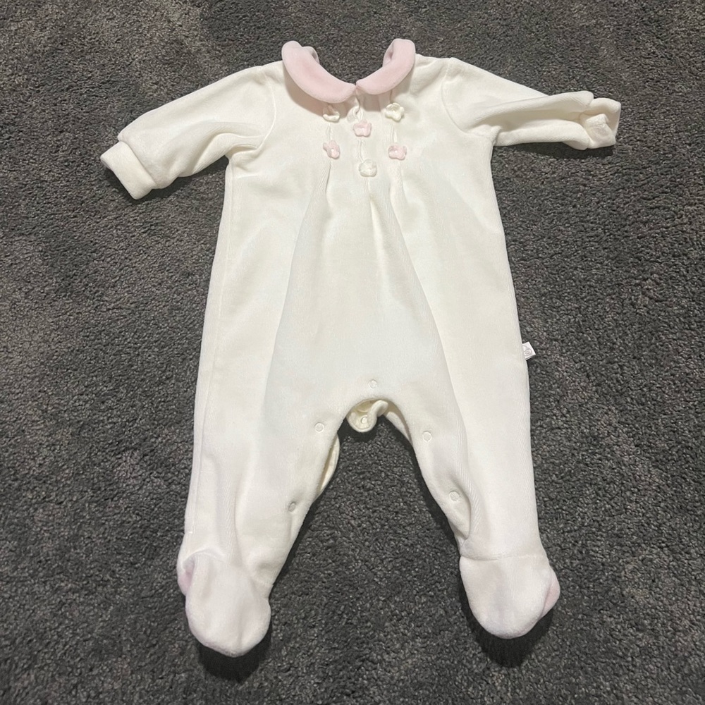 BLUkids Cotton and Polyester Onesie.